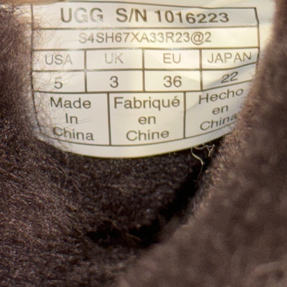 UGG Classic Short Boot In Brown New* - Picture 4 of 12
